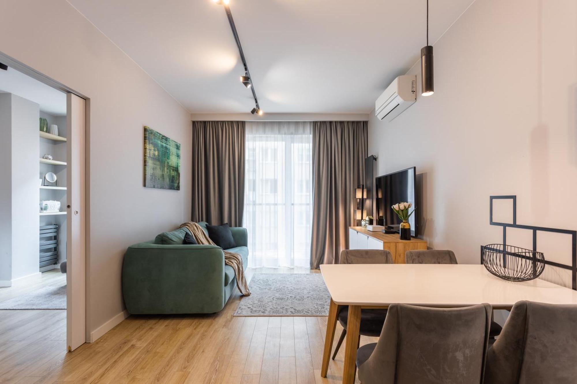 Urban Chic - Two Bedrooms - Center - Sienna Street