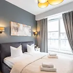 Urban Chic - Two Bedrooms Apartment - City Center - Sienna Street