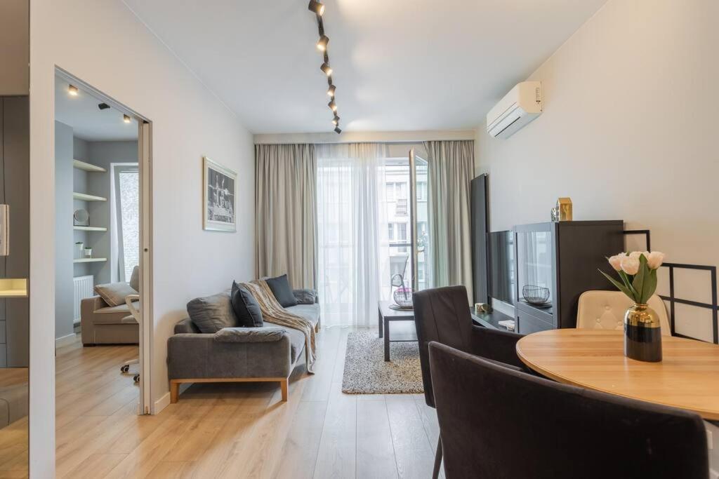 Apartament Urban Chic - Two Bedrooms - Center - Sienna Street