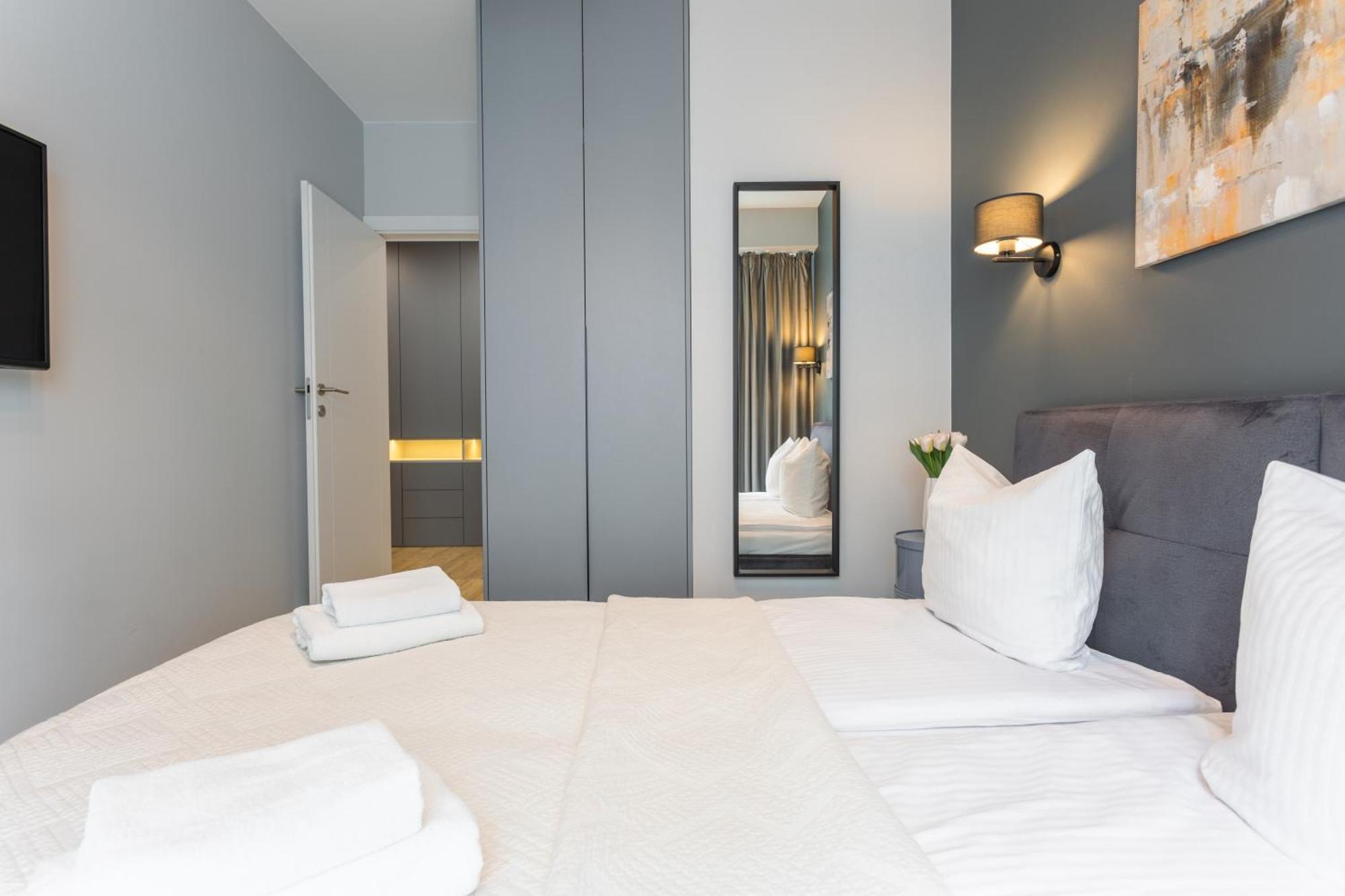 Urban Chic - Two Bedrooms - Center - Sienna Street Apartament *