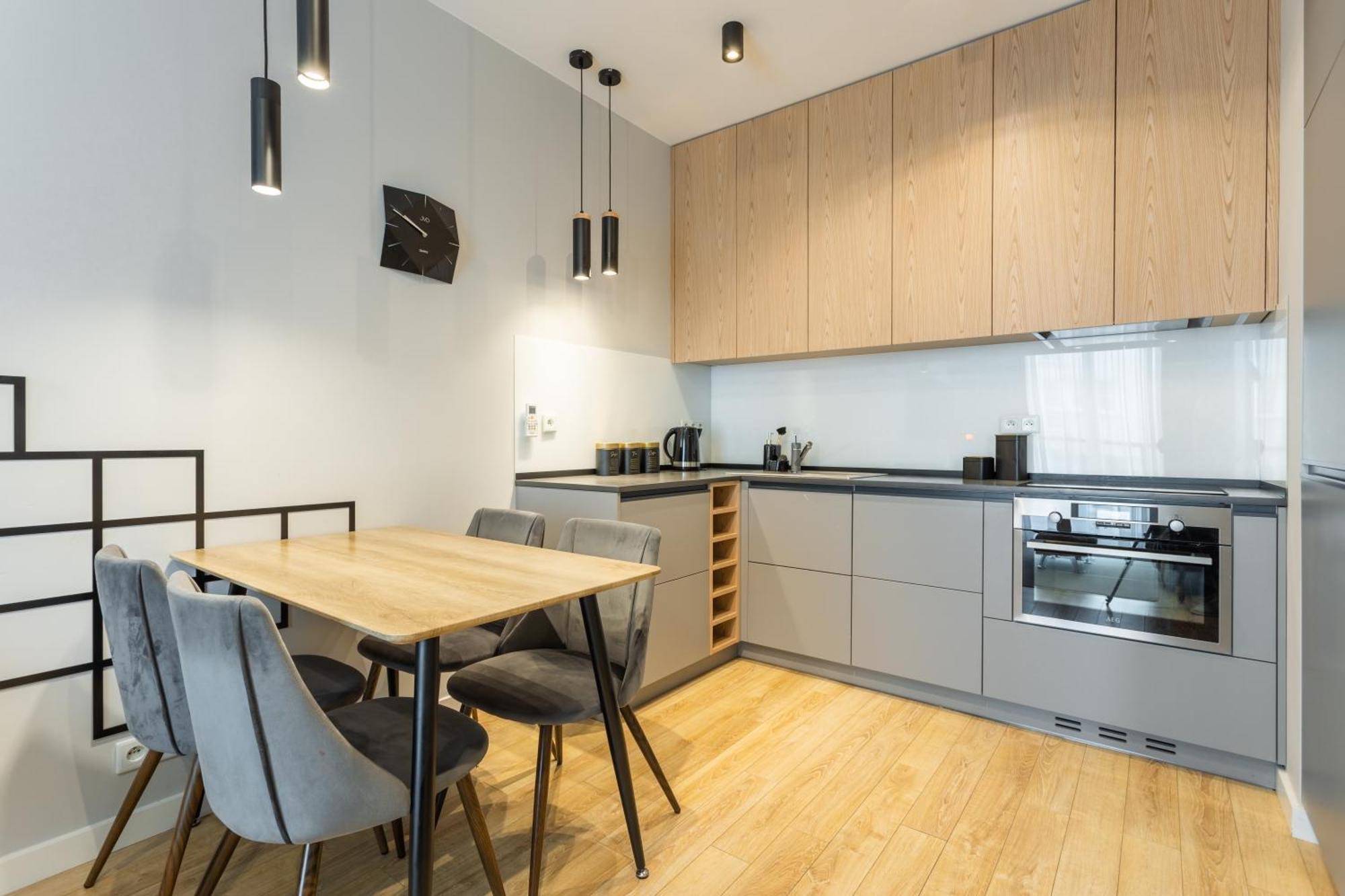 Urban Chic - Two Bedrooms - Center - Sienna Street Apartament *